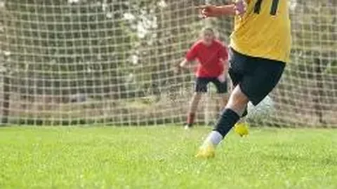 丹麦对阵葡萄牙欧国联首发：C罗领衔，莱奥、B费内托出战，埃里克森登场亮相